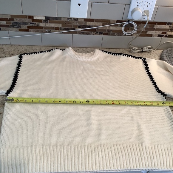 La Lavon Cream Sweater with Black Stitching Size Medium Cozy and Oversized - Picture 7 of 10